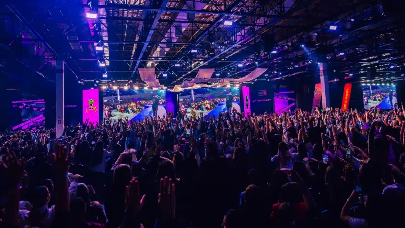 RD SUMMIT 2025: imagem do palco vista de cima