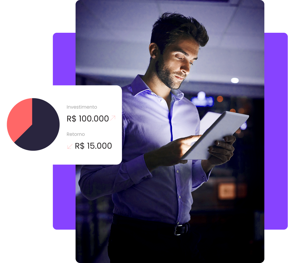 imagem de um homem analisando graficos de uma campanha de marketing